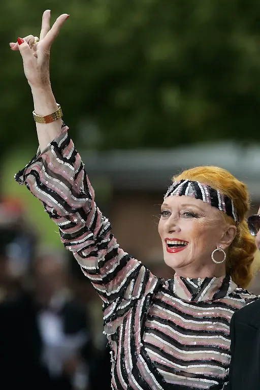 2lgi1834-jpg8562432391392098482