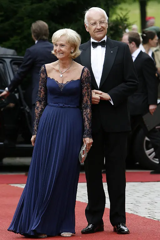 2lgi3648-jpg2746801006167556808