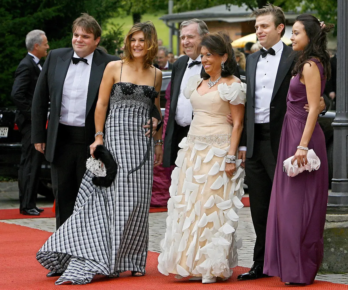 2lgi5708-jpg2185751850737577072