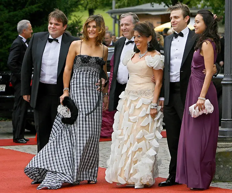 2lgi5708-jpg2185751850737577072