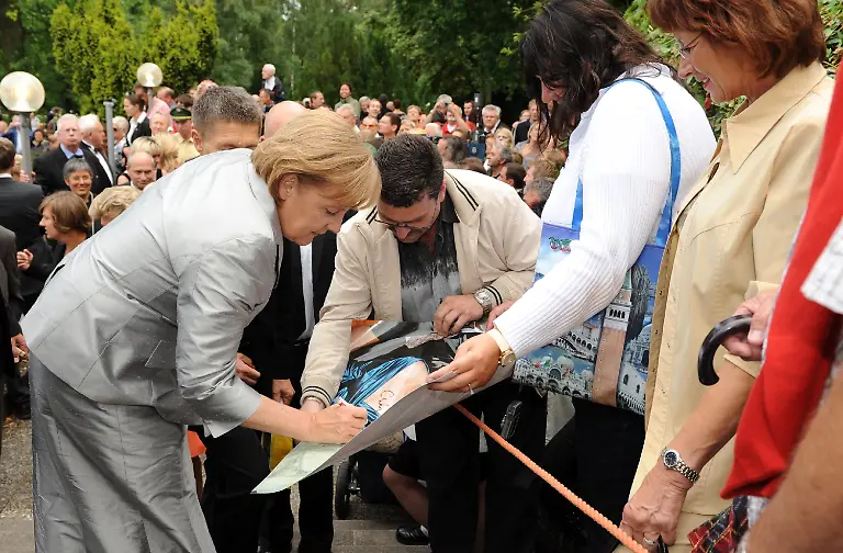 2lgj1115-jpg2178701836827911379