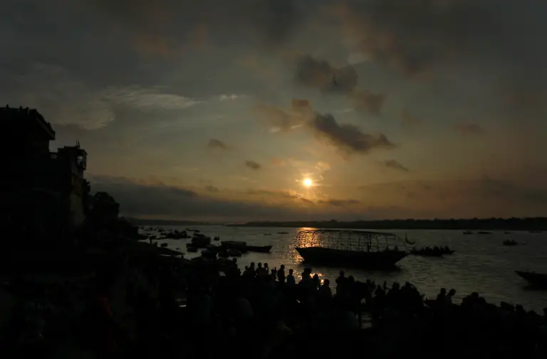 India-Asia-Eclipse-XSD111-350815222072009
