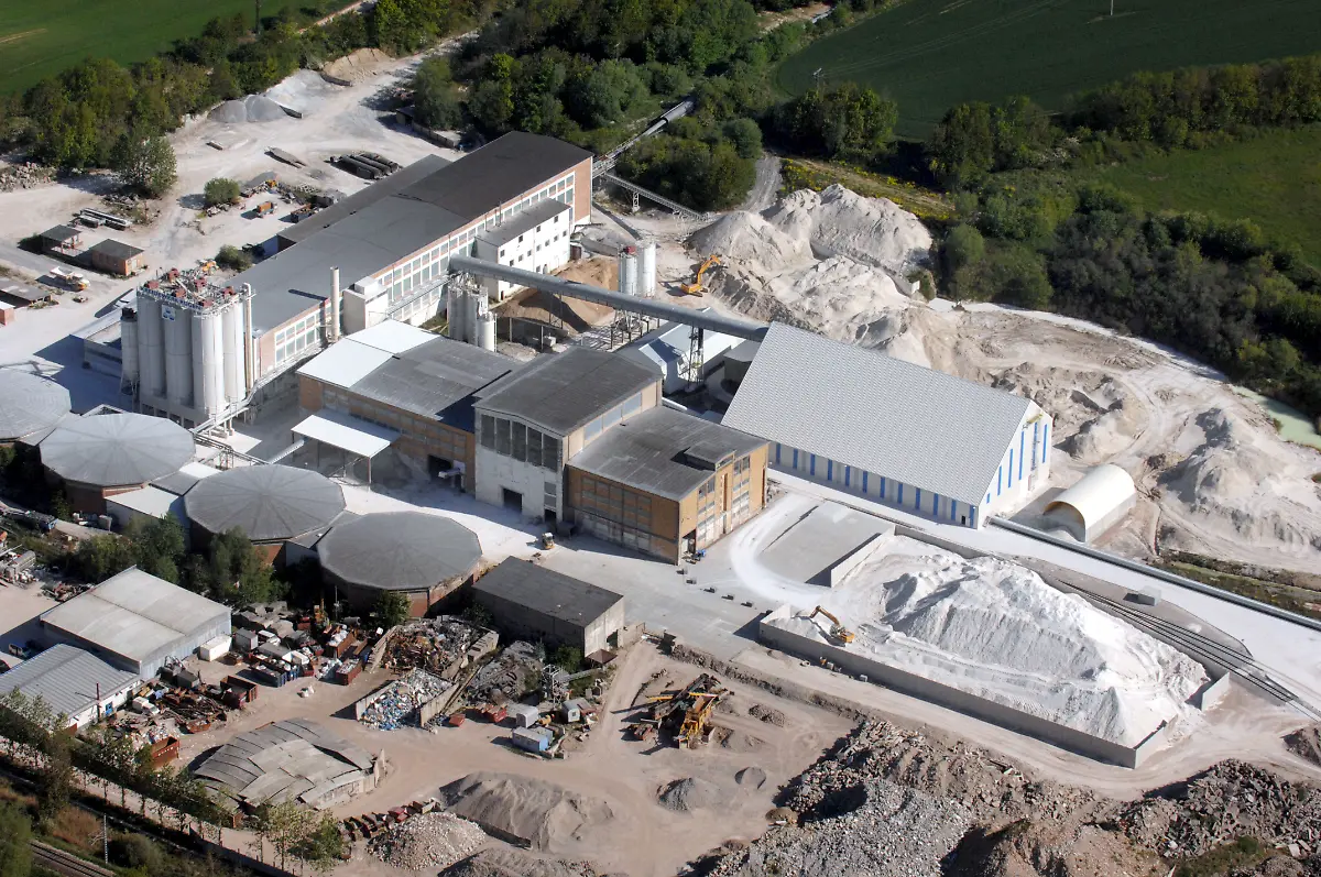 kreide-abbau-Ruegen-haufen