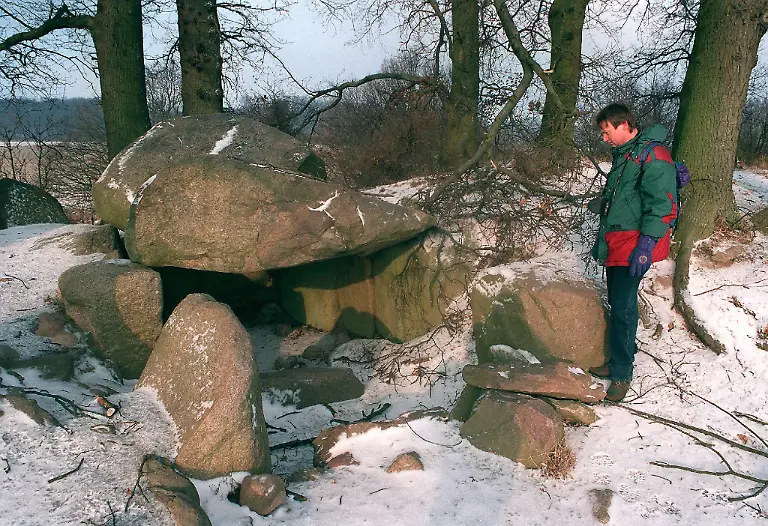 Grosssteingraeber-Lancken-Granitz-Ruegen