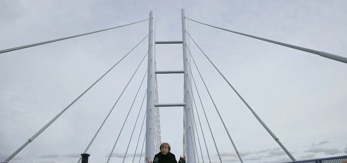 Ruegenbruecke-merkel