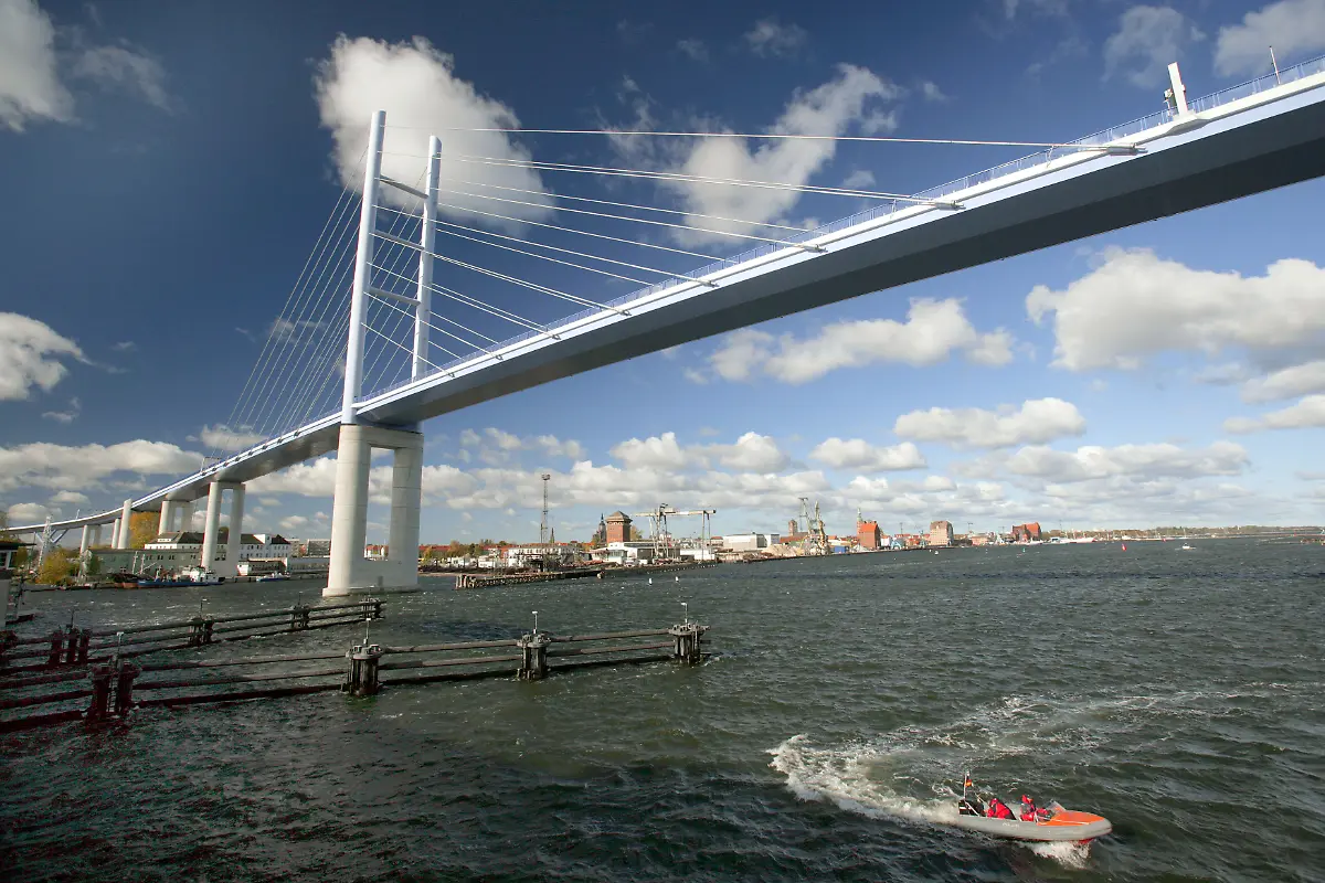 Ruegenbruecke-Stralsund