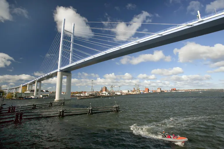 Ruegenbruecke-Stralsund