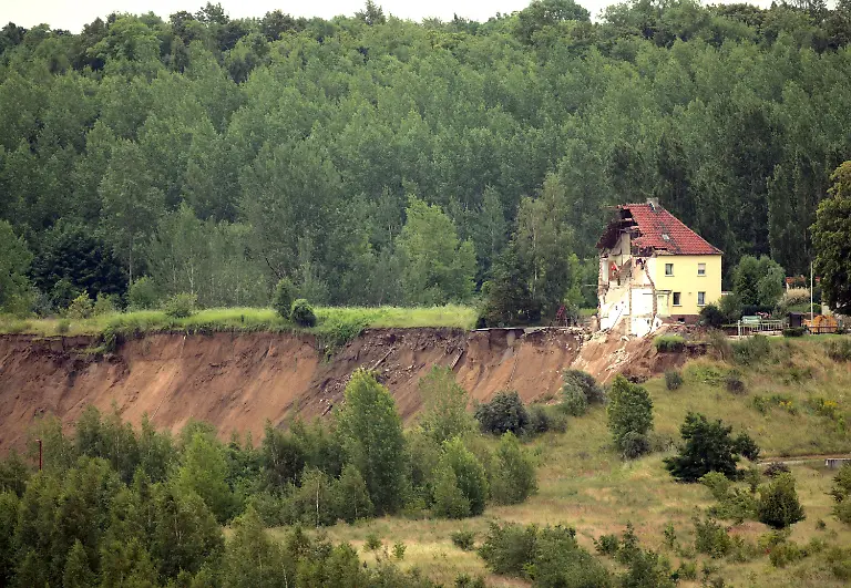 2lbo5532-jpg1555384512528764920