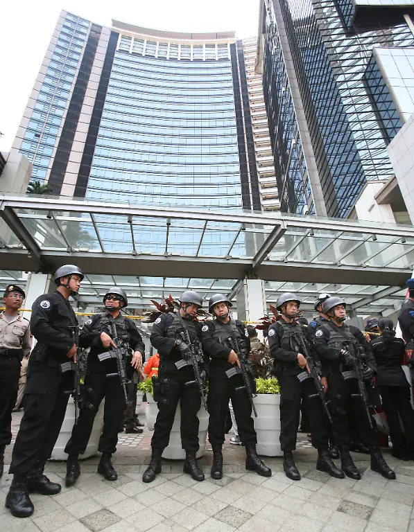 Indonesia-Explosions-JAK129-jpg5665701966653264147