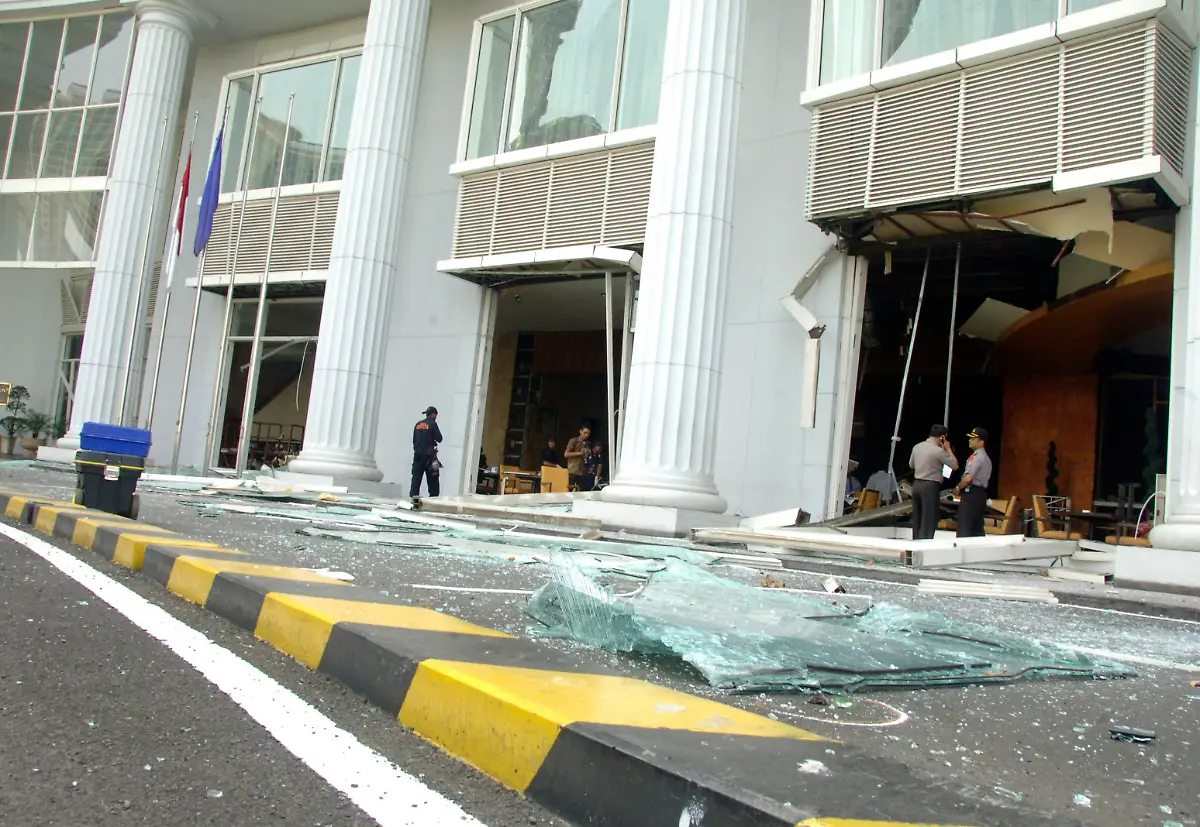 JAK306-INDONESIA-EXPLOSIONS-0717-11-JPG4928640816575710360