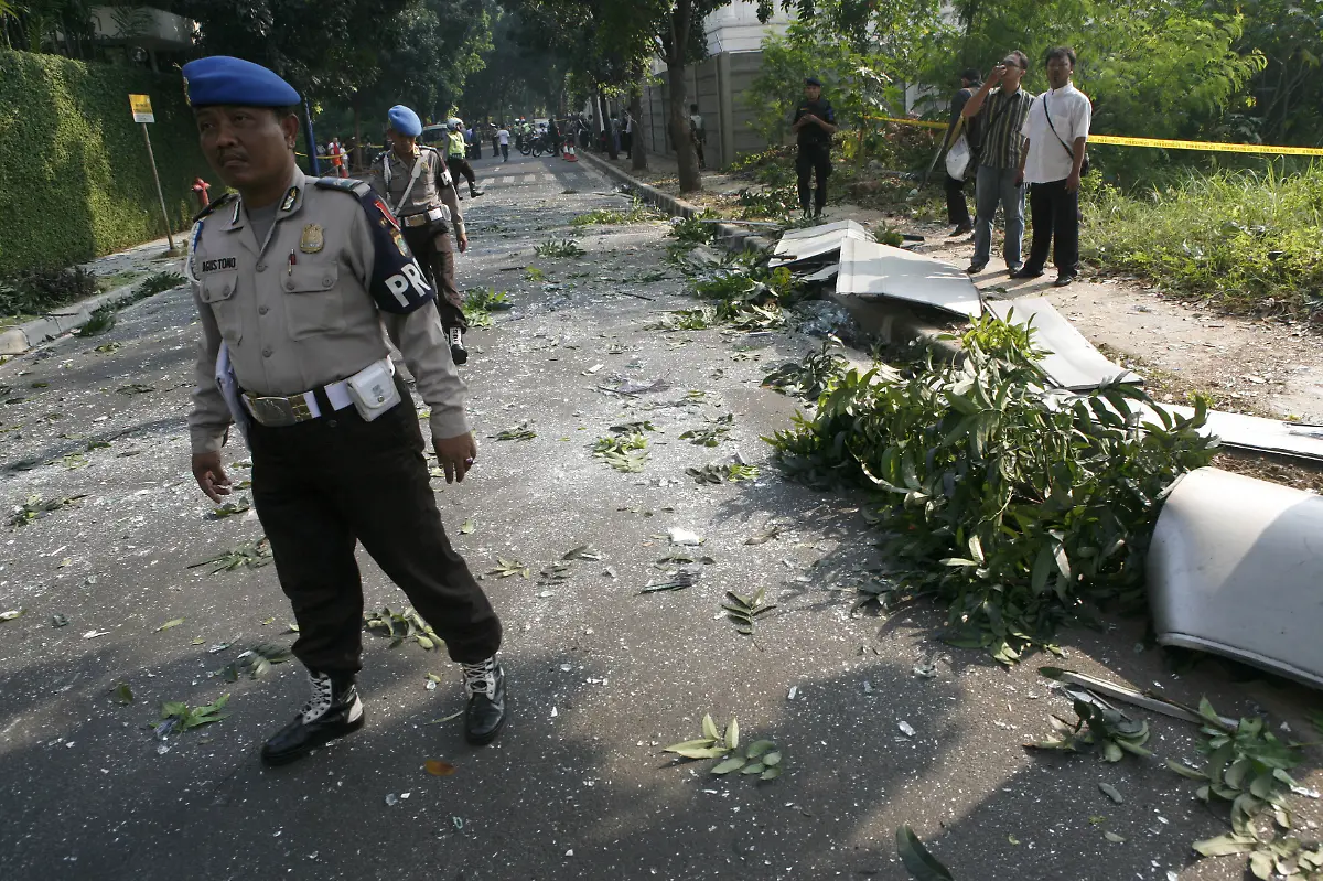 Indonesia-Explosions-JAK115-jpg8718254126294621139
