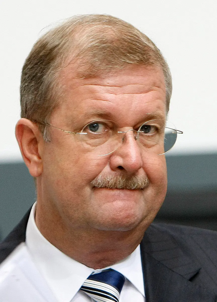 DEU-Volkswagen-Porsche-Akteure-FRA107-jpg1735281872481038421