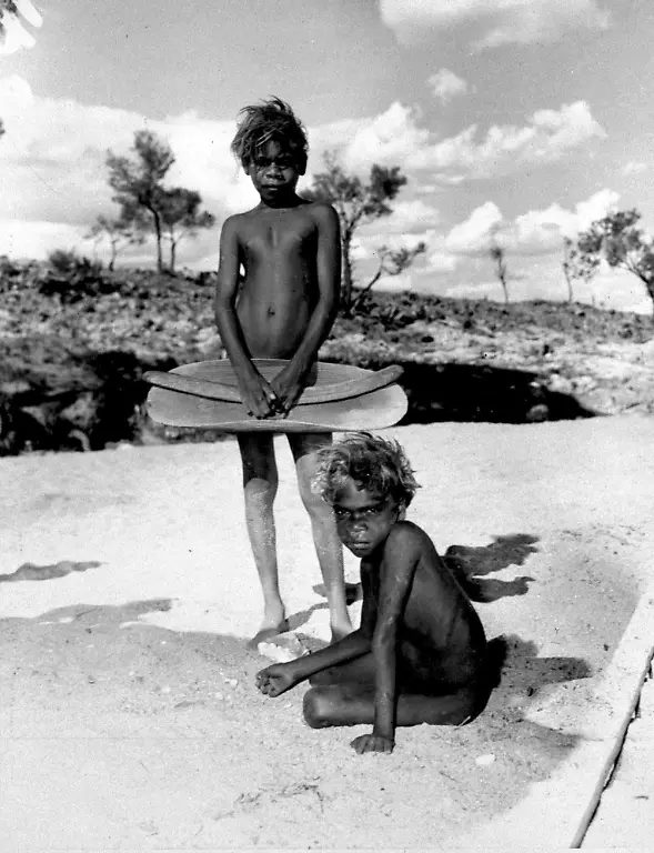 aborigines-kinder-Bumerang
