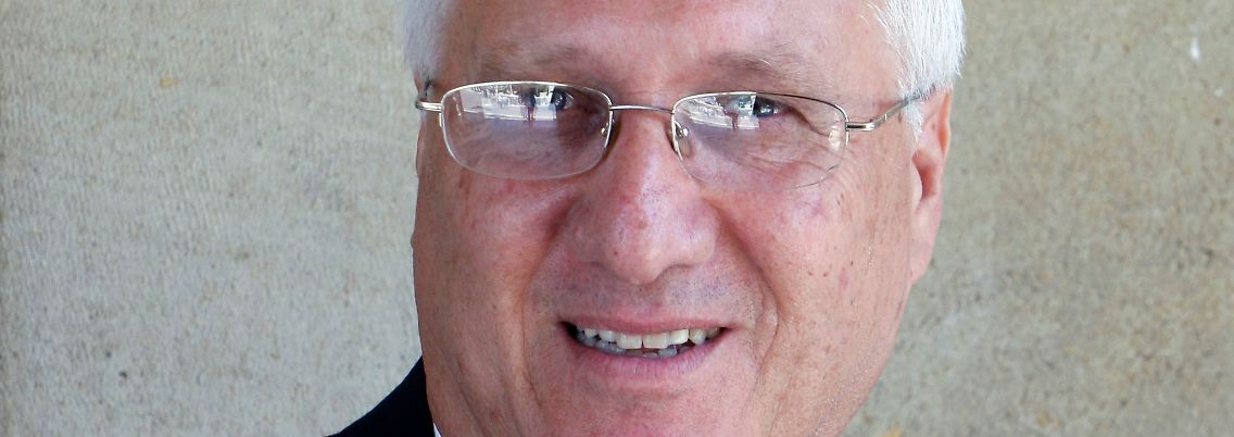 Kikis Kazamias will mit den Steuern rauf.