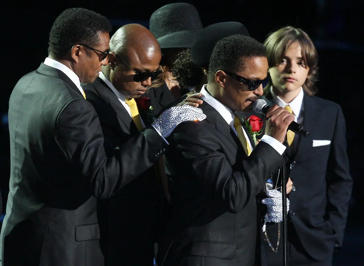 MJM043-PEOPLE-JACKSON-0707-11-JPG3725800528969683515