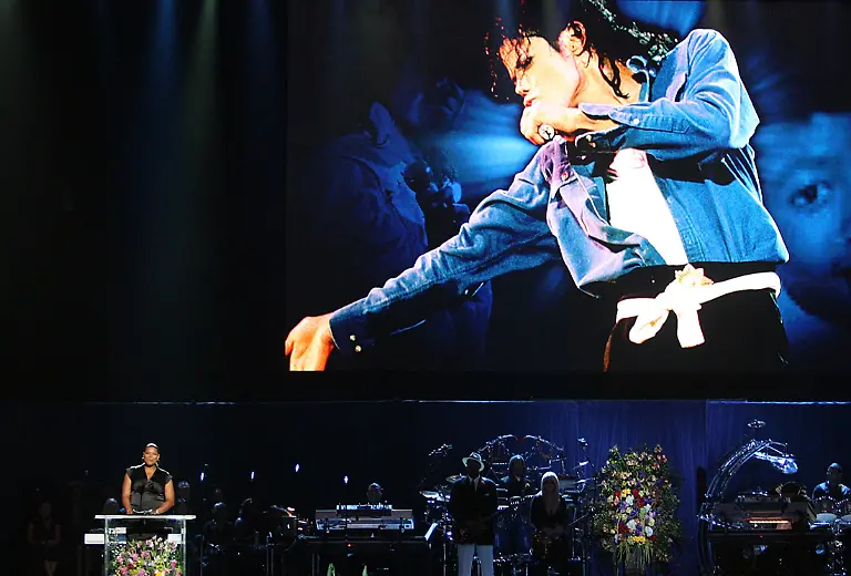 MJM602-PEOPLE-JACKSON-0707-11-JPG6505497169432933331