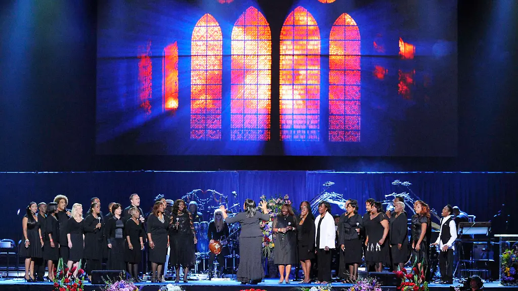 MJM309-PEOPLE-JACKSON-0707-11-JPG391923619085066810