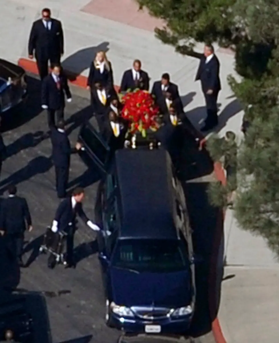 APTOPIX-Michael-Jackson-CACC205-jpg5810314332689196332