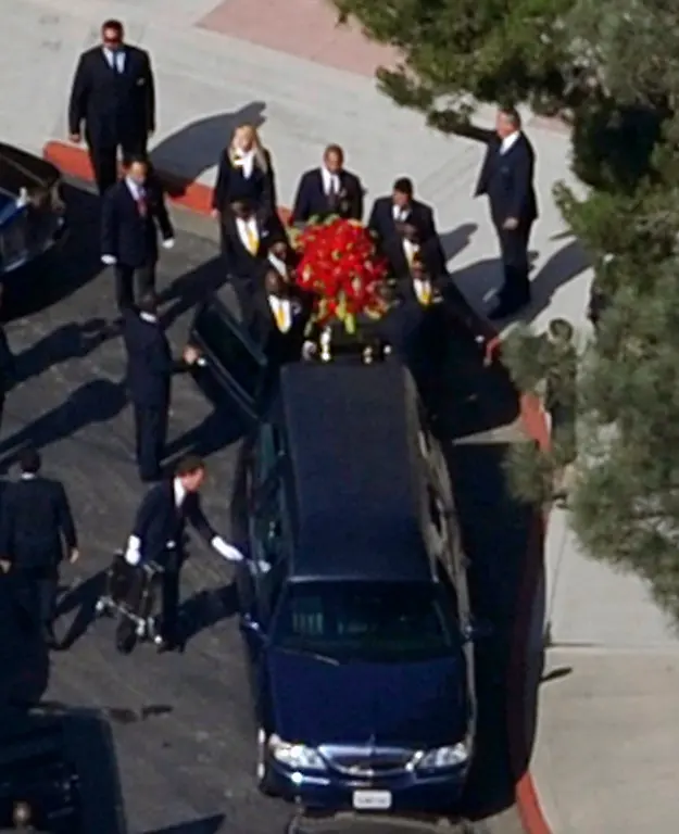 APTOPIX-Michael-Jackson-CACC205-jpg5810314332689196332