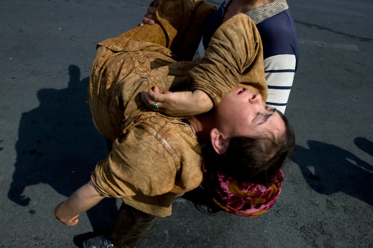 China-Protest-XHG125-jpg5829369353692678910