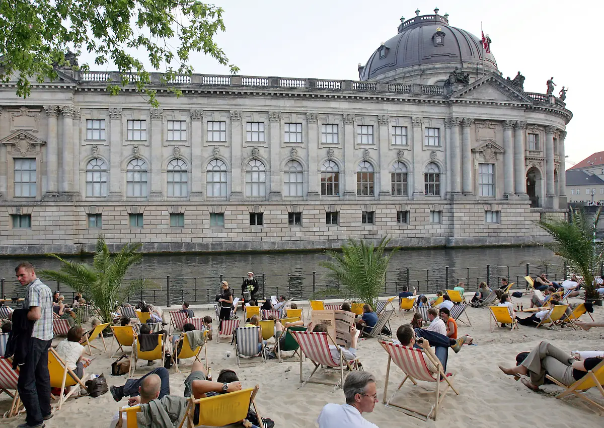 bodemuseum-strandbar-Monbijoupark