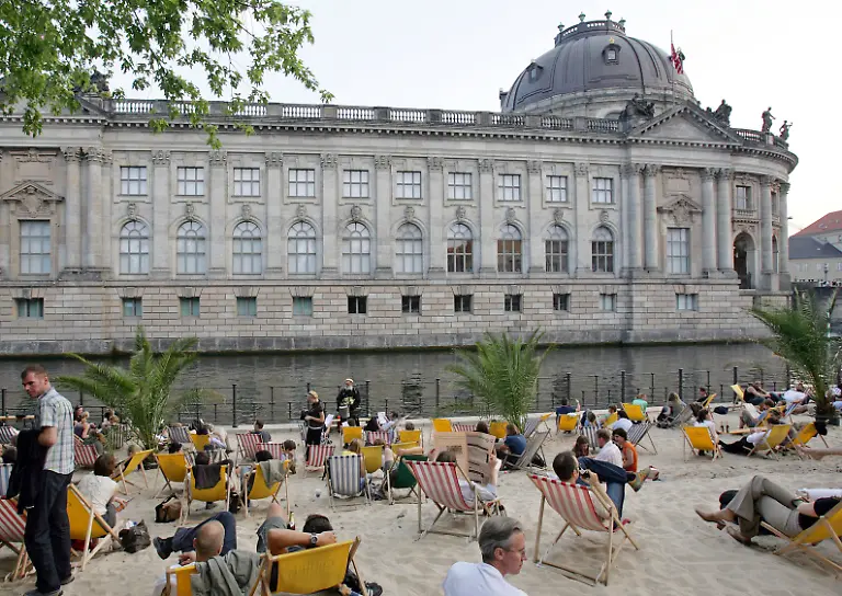 bodemuseum-strandbar-Monbijoupark