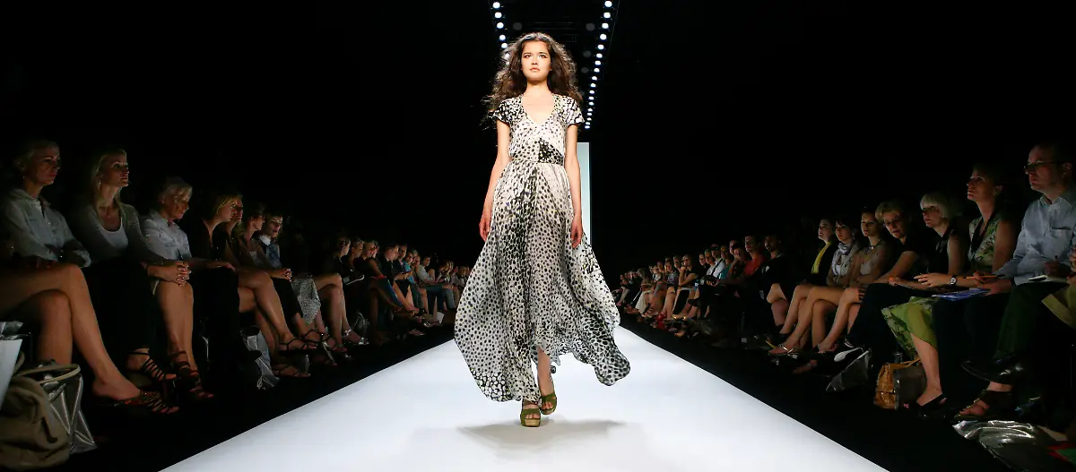 DEU-Mode-Berlin-MSC124-jpg3779840222564187933