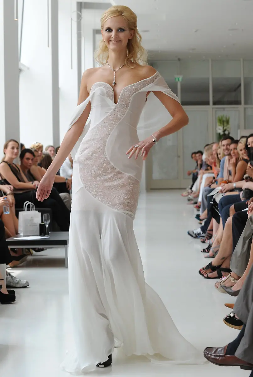 2l133809-jpg7205261730004960512