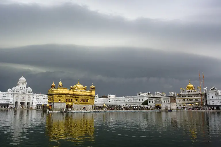 2l0b2438-jpg2047957061228798432