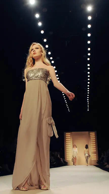 2l0b5543-jpg3829792164616319778