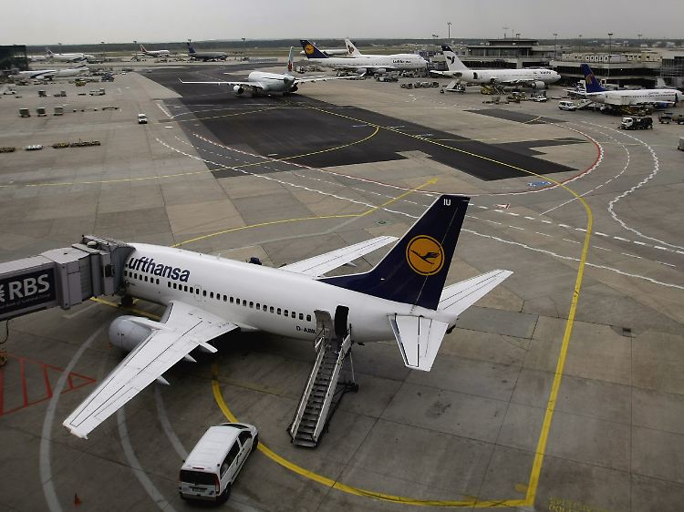 Lufthansa hat angekündigt, das Sparprogramm zu verschärfen.