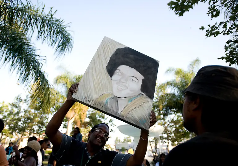 Michael-Jackson-Reax-CADZ101-jpg3914570561464617153