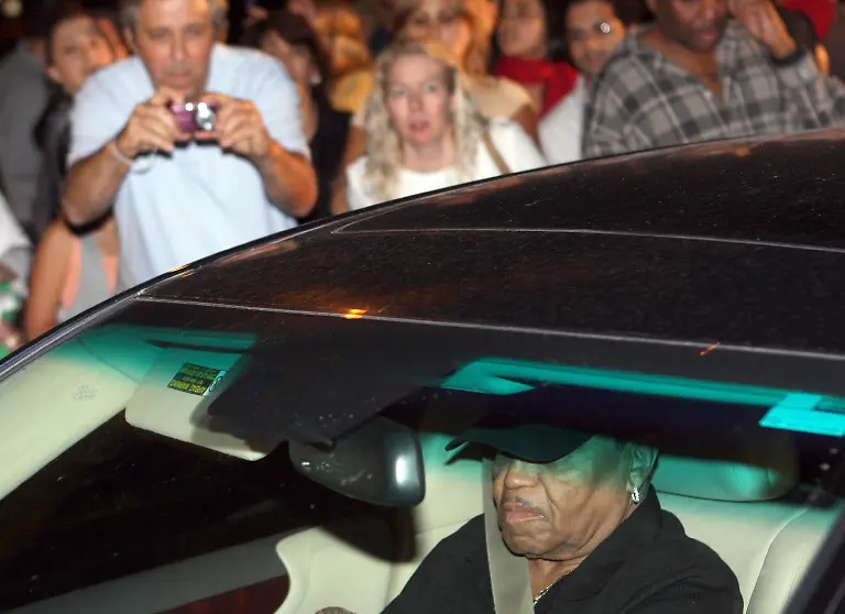 2kw90856-jpg2718030454941495255