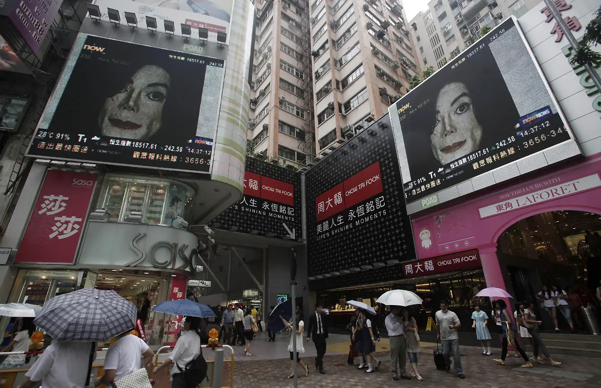 Hong-Kong-Obit-Michael-Jackson-Reax-XKC107-jpg379477245154737026