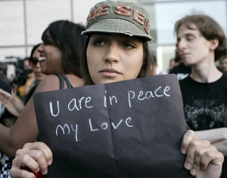 2kw65011-jpg2617123276294733412