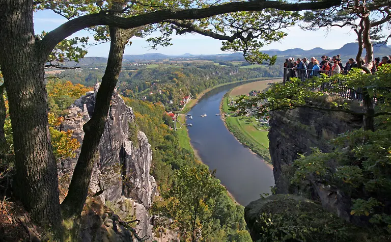 Bastei-Saechsische-Schweiz