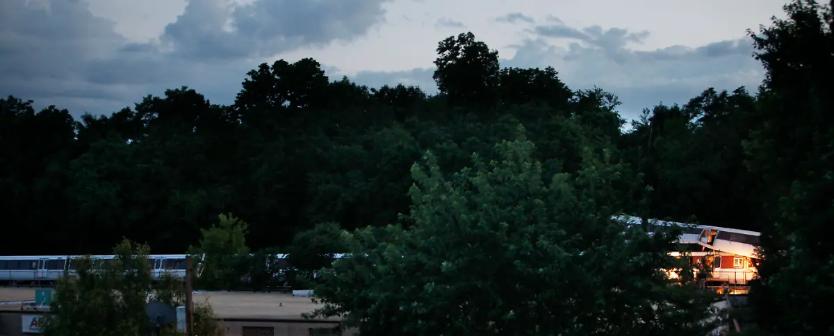 Metro-Train-Derailment-DCPM214-jpg148786779628880579