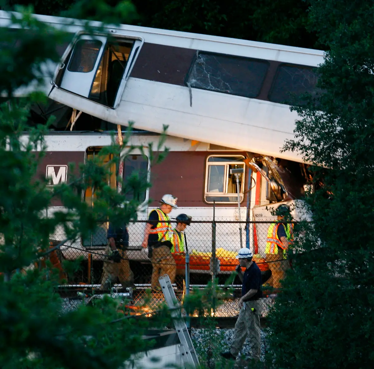 Metro-Train-Derailment-DCPM211-jpg4397574964807183845
