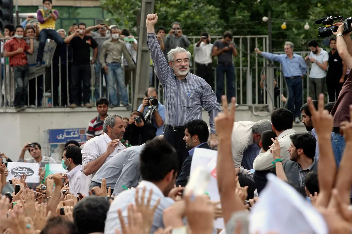 TEH131-IRAN-ELECTION-0615-11-JPG4894825949490217214