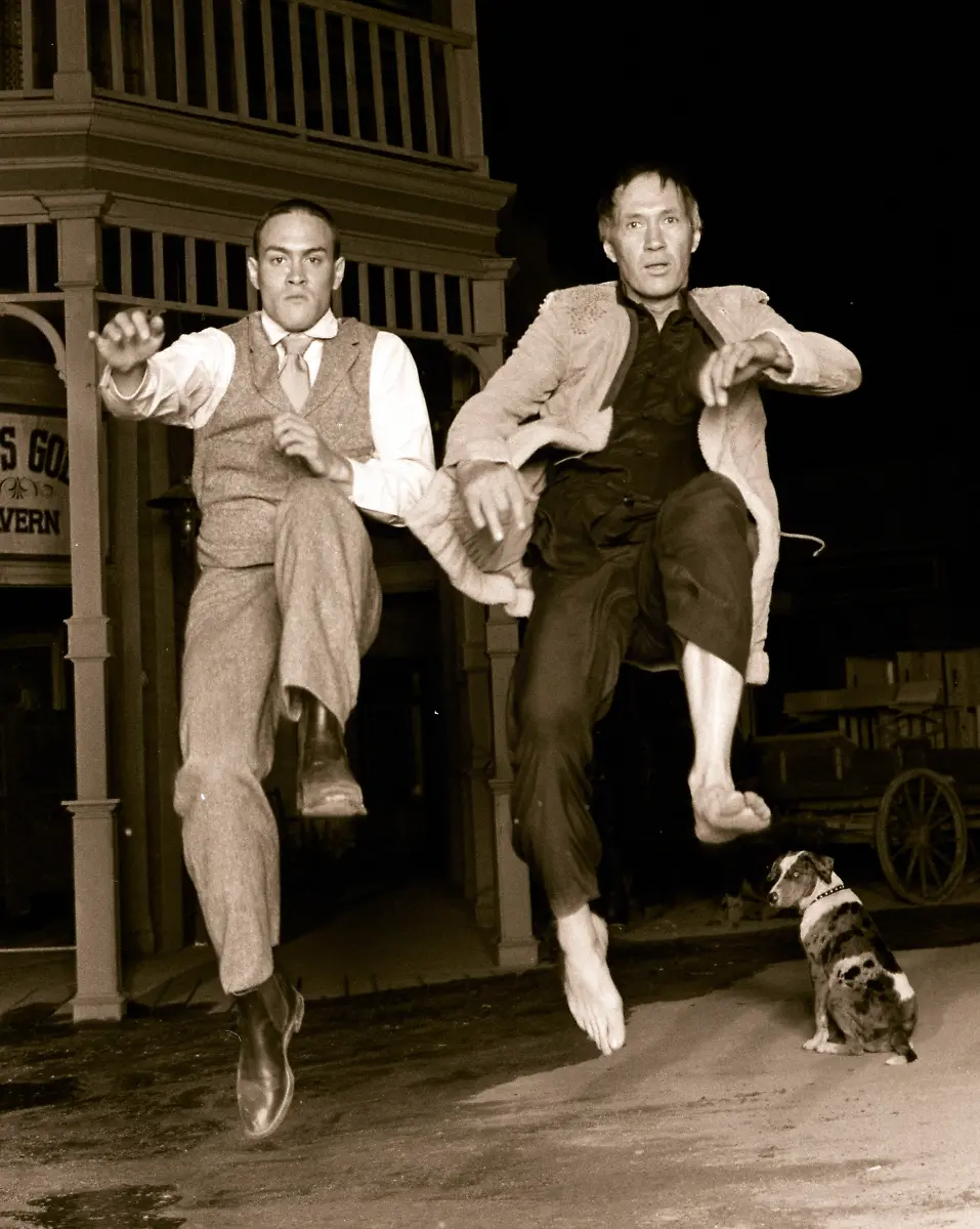 Obit-Carradine-NY117-jpg8852534627002443487