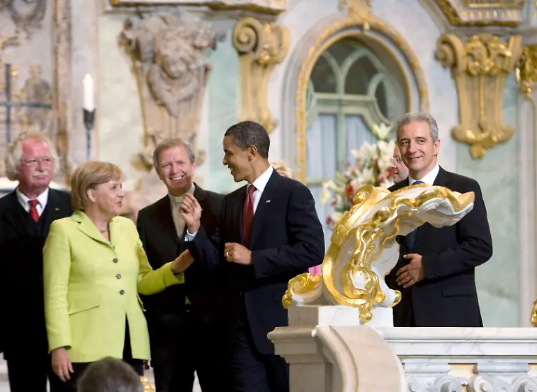 2009-06-05T092624Z-01-WHT311-RTRNSRP-0-OBAMA-GERMANY-JPG2518157691055577257