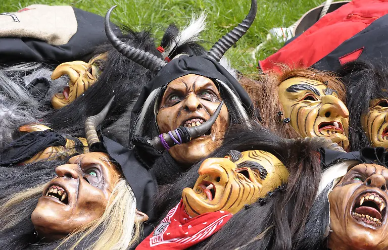 2kf35608-jpg7898224905719284265