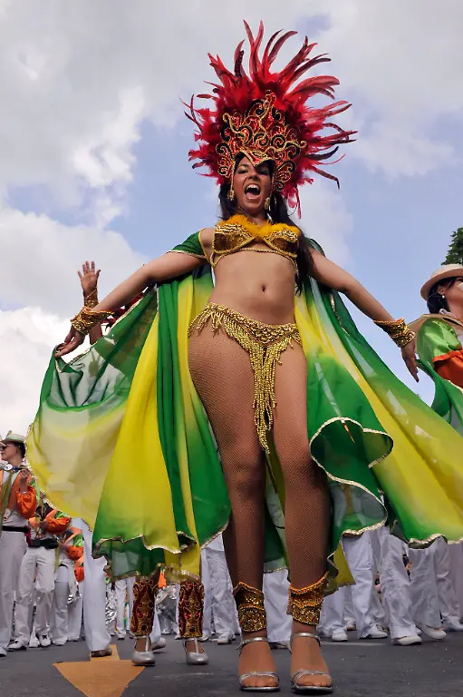 DEU-BB-Karneval-der-Kulturen-BRO113-jpg7673447644859110714