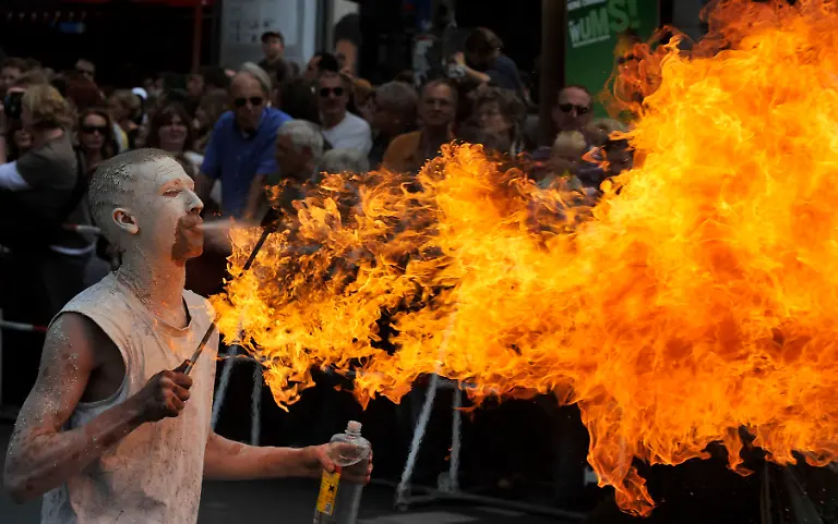 DEU-BB-Karneval-der-Kulturen-BRO109-jpg6634513862495887519