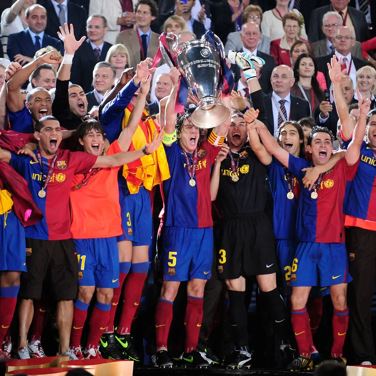 Barca-mit-Pokal