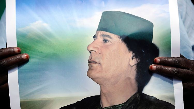 Schickt eine Nachricht nach Athen: Muammar al-Gaddafi.