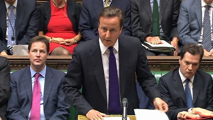 Premier-Minister David Cameron spricht im englischen Parlament