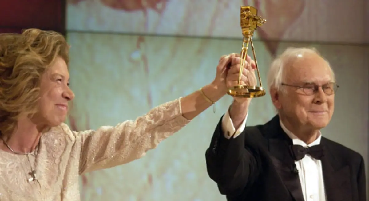 den-hohen-Anspruch-und-die-raue-Wirklichkeit-mit-den-Tuecken-des-Alltags-die-Menschen-an-den-Rand-des-Nervenzusammenbruchs-fuehren