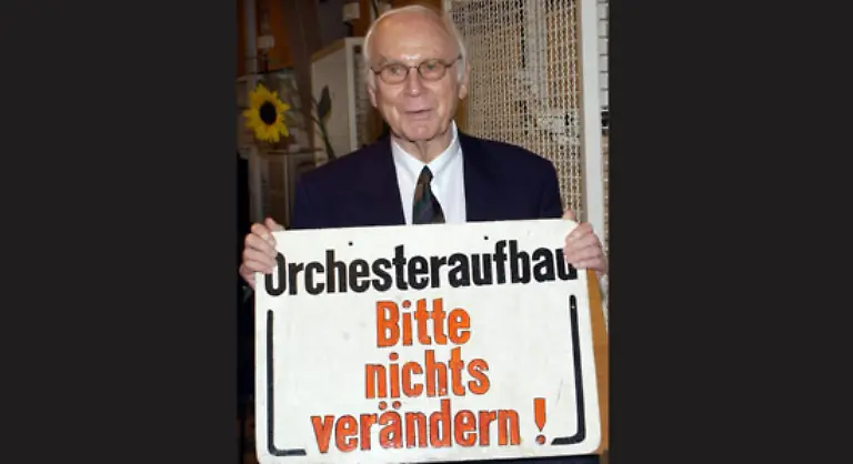 Das-kann-mit-den-kleinsten-Anlaessen-beginnen-beim-schiefen-Bild-im-Wartezimmer-das-man-doch-nur-zurechtruecken-wollte-und-dabei-ein-Truemmerfeld-hinterlaesst