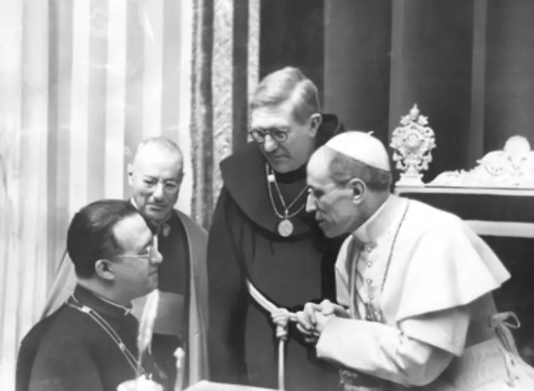 Fuer-den-Kirchenhistoriker-Hubert-Wolf-ist-nach-dem-eingehenden-Archivstudium-durch-eine-Vielzahl-von-Indizien-belegt-Der-Diplomat-Pacelli-musste-Niederlagen-hinnehmen-und-er-hatte-keine-Kontrolle-ueber-die-Akteure